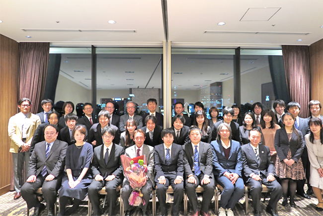 汲田先生の院長就任を祝う会、ならびに歓送迎会の開催 集合写真